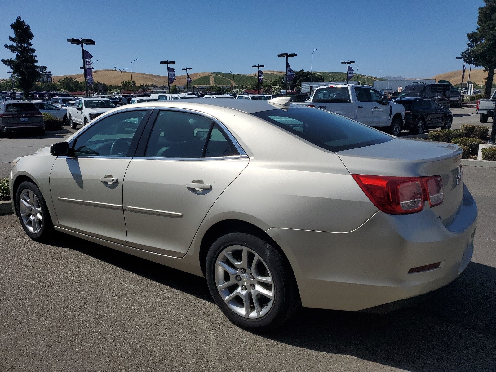 2015 Chevrolet Malibu 1LT photo 3