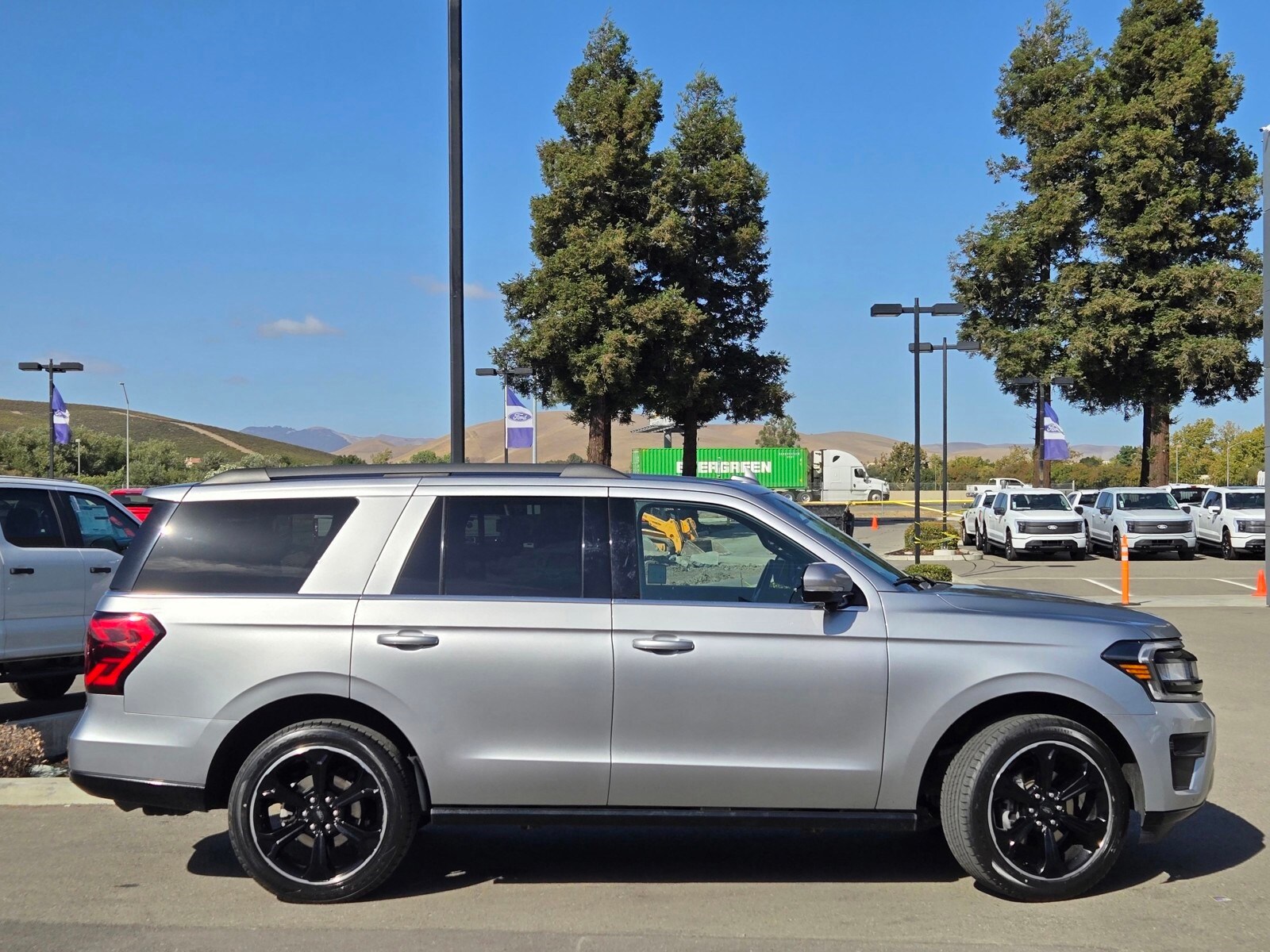 2022 Ford Expedition Limited photo 3