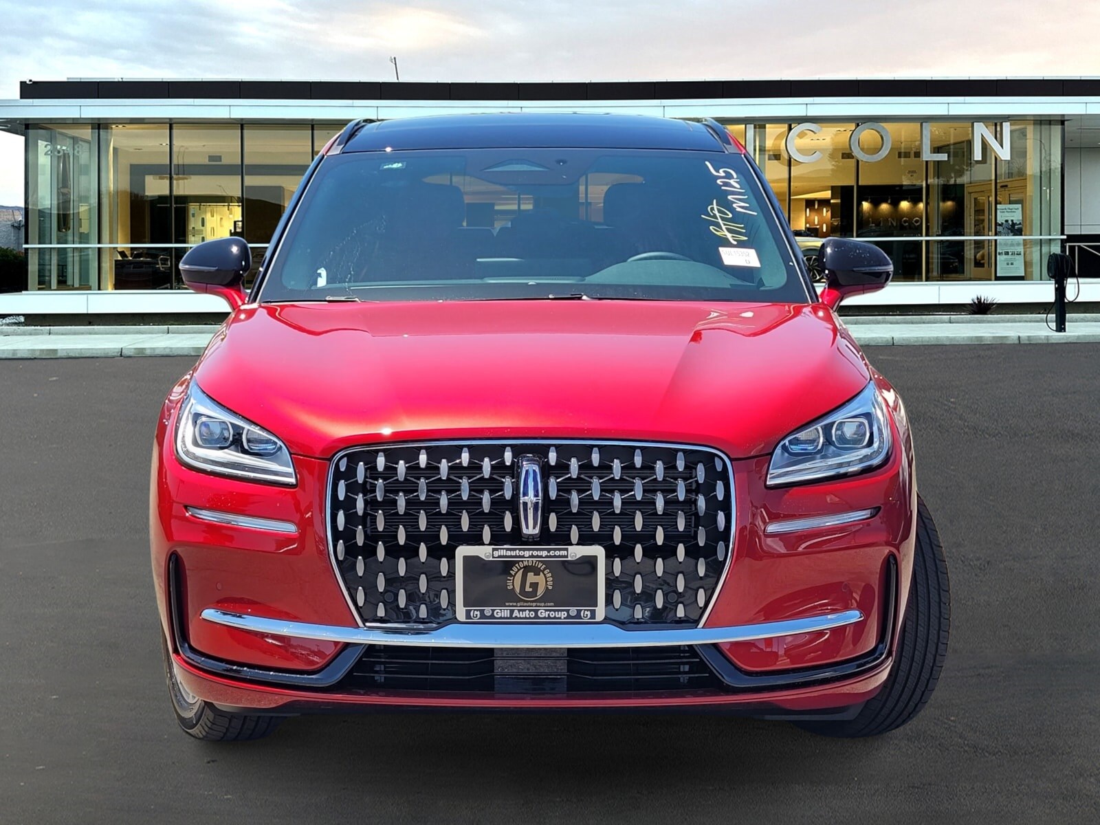 2025 Lincoln Corsair Grand Touring photo 2