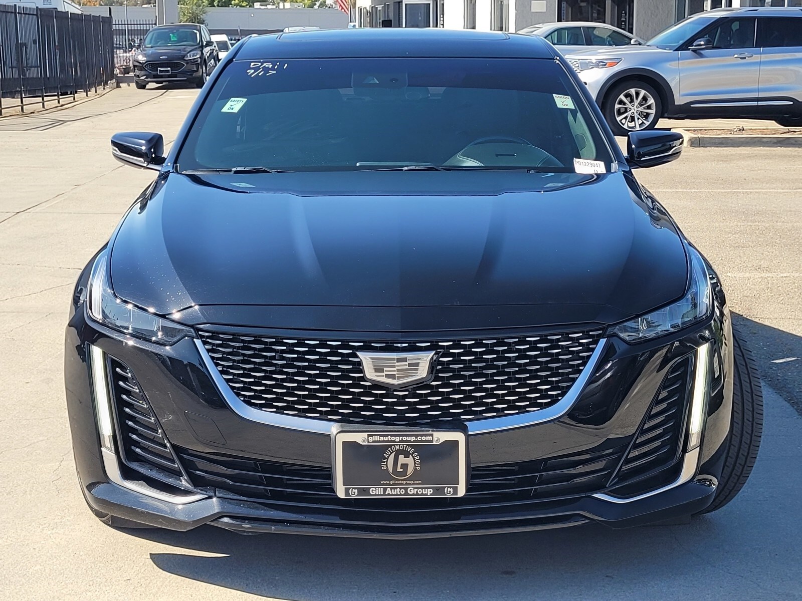 2023 Cadillac CT5 Luxury photo 2