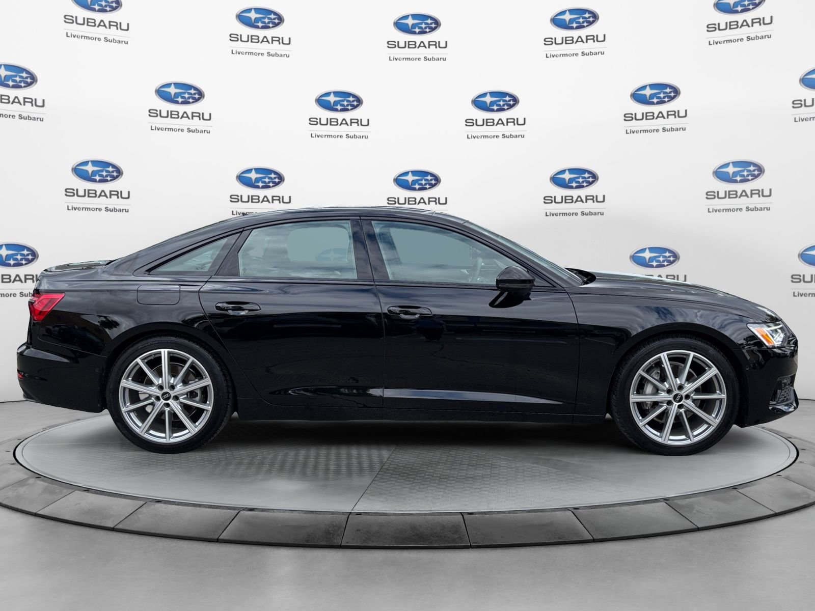 2025 Audi A6 Premium Plus - Photo 6