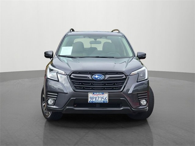 2023 Subaru Forester Limited photo 2