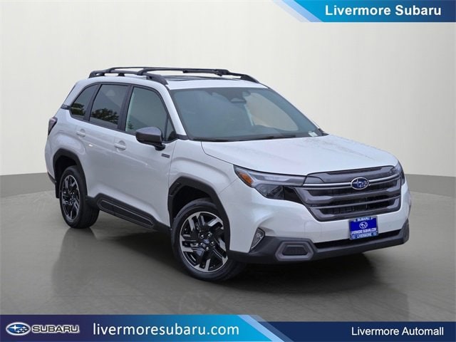 2025 Subaru Forester Limited's photo