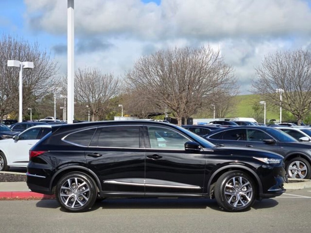 Used 2023 Acura MDX w/Technology Package SUV