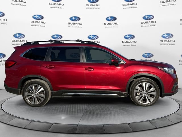 2022 Subaru Ascent Limited photo 2