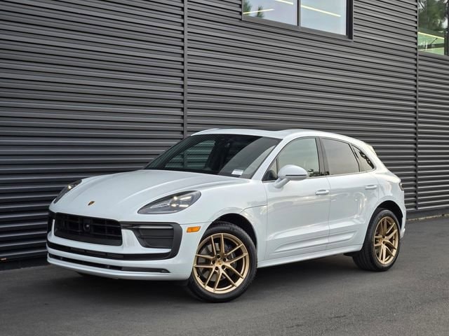 2025 Porsche Macan T