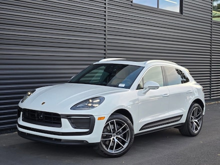 2025 Porsche Macan SUV