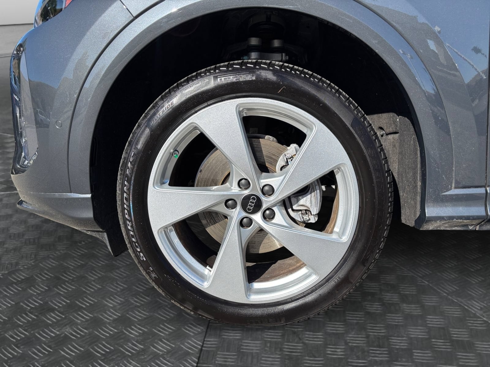 2025 Audi Q5 Premium Plus - Photo 9
