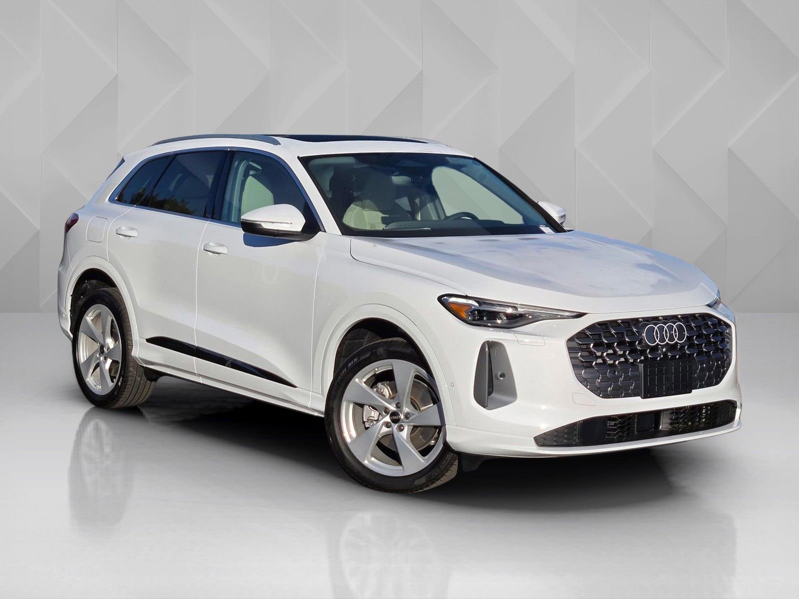 2025 Audi Q5 40 Premium Plus's photo