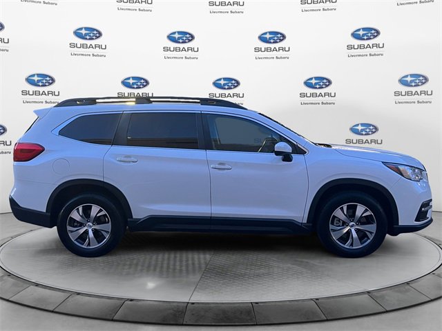 2022 Subaru Ascent Premium photo 3