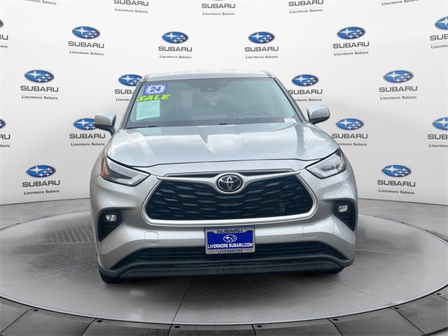 2024 Toyota Highlander LE photo 2