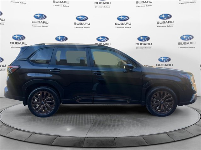 2025 Subaru Forester Sport photo 2