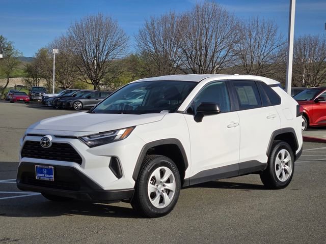 2024 Toyota RAV4 LE photo 3