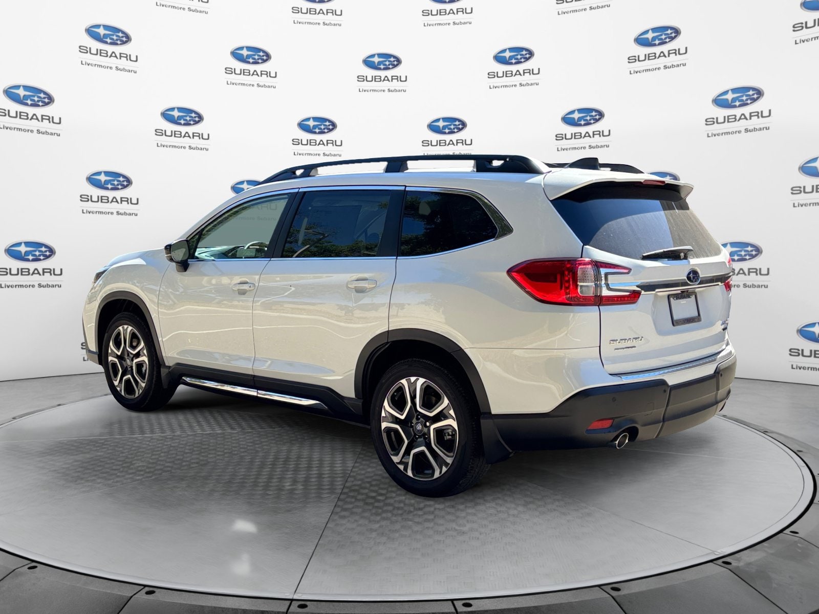 2026 Subaru Ascent Limited - Photo 3