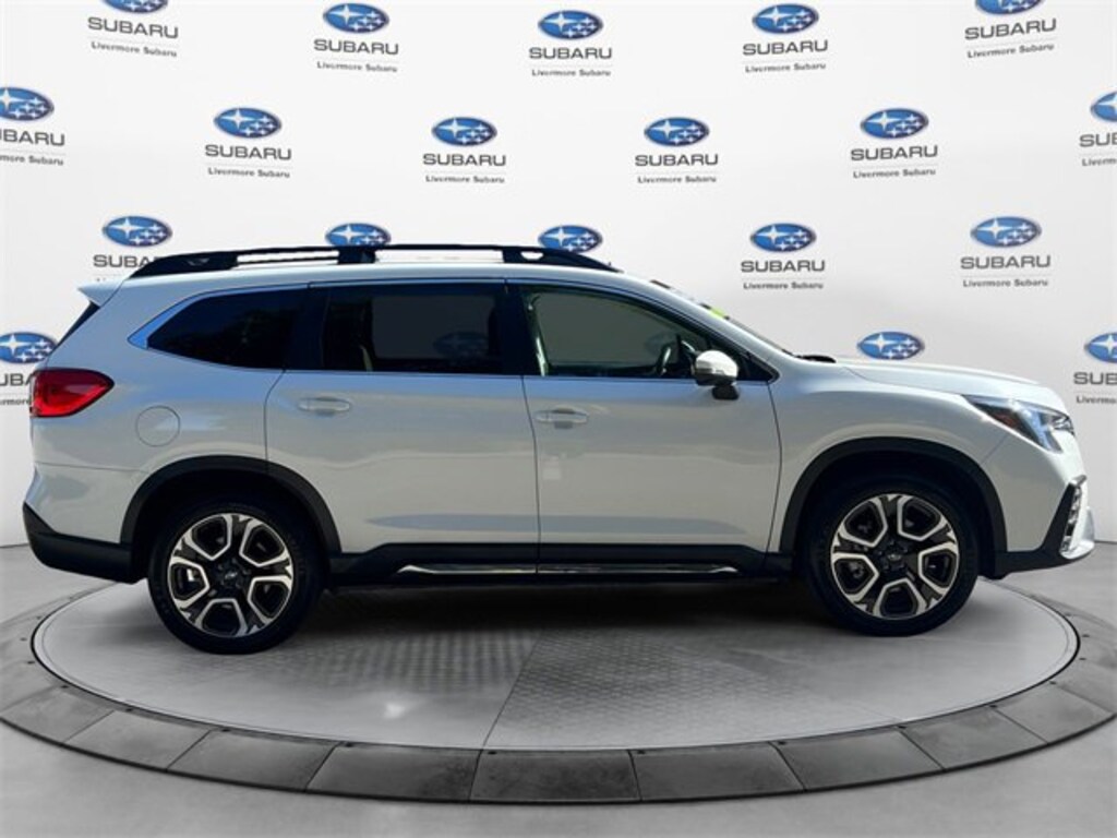 Used 2023 Subaru Ascent Limited SUV
