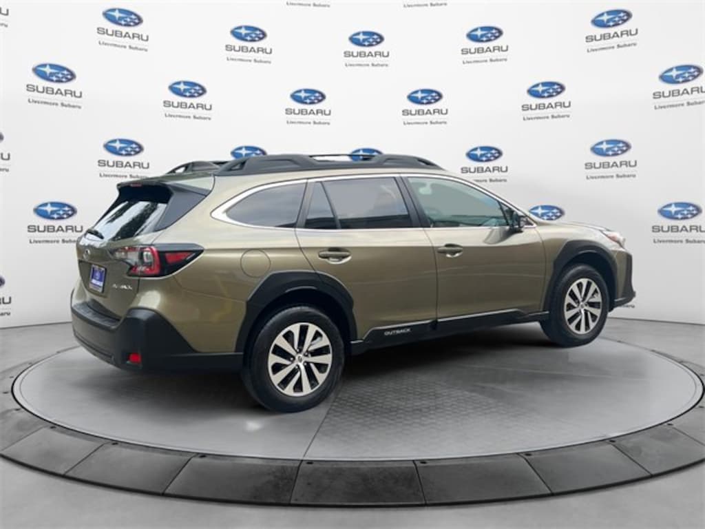 Used 2023 Subaru Outback Premium SUV