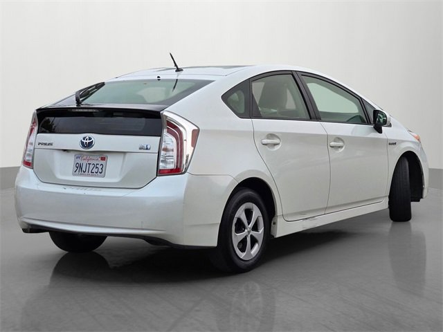 2015 Toyota Prius Four photo 4