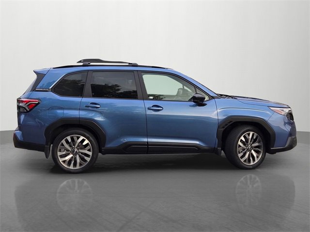 2025 Subaru Forester Touring photo 3
