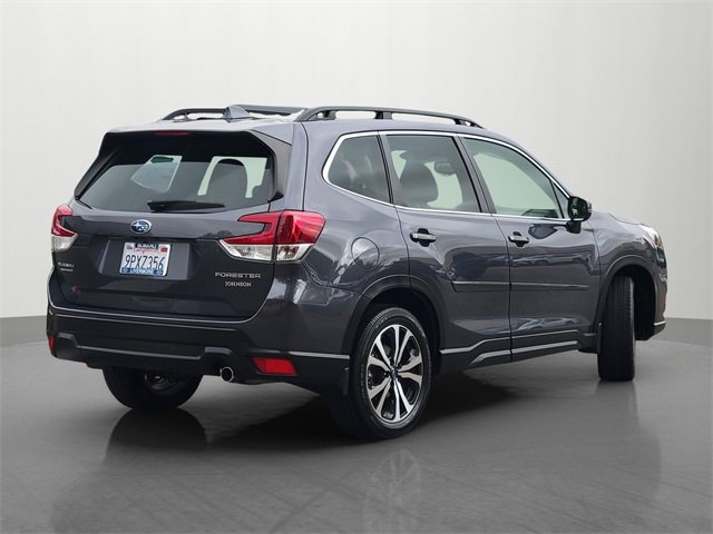 2023 Subaru Forester Limited photo 4