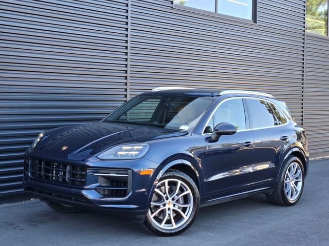 2025 Porsche Cayenne Base