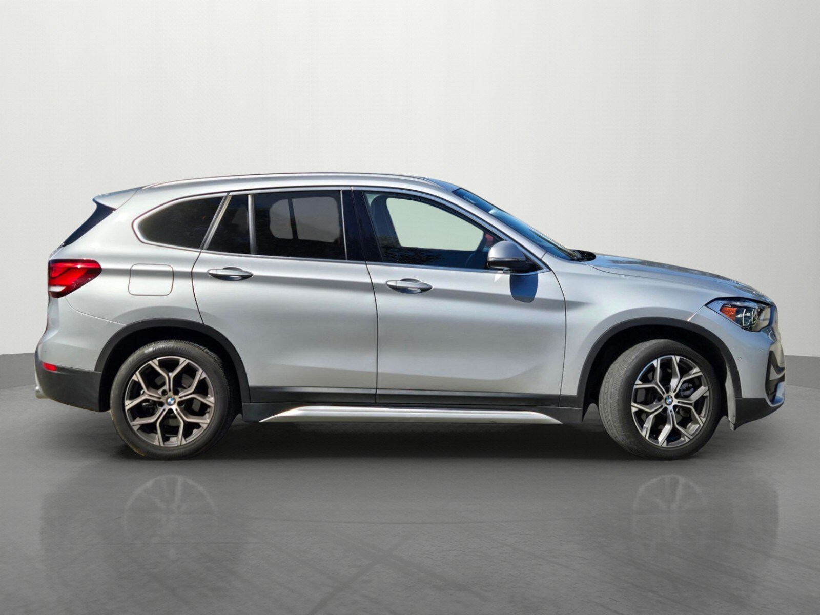 2021 Bmw X1 XDrive28i photo 3