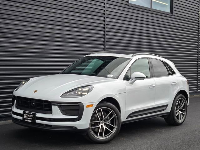 2025 Porsche Macan T
