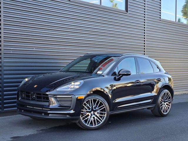 2025 Porsche Macan T
