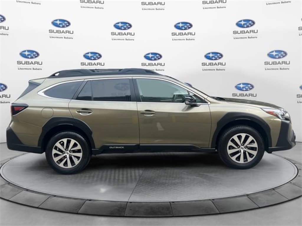Used 2023 Subaru Outback Premium SUV