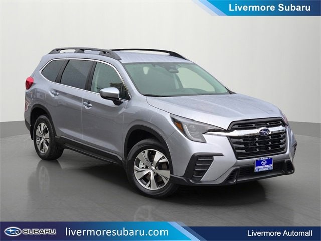 2025 Subaru Ascent Premium's photo