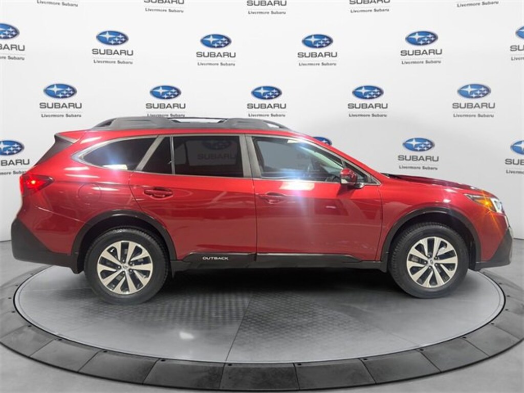 Used 2020 Subaru Outback Premium SUV