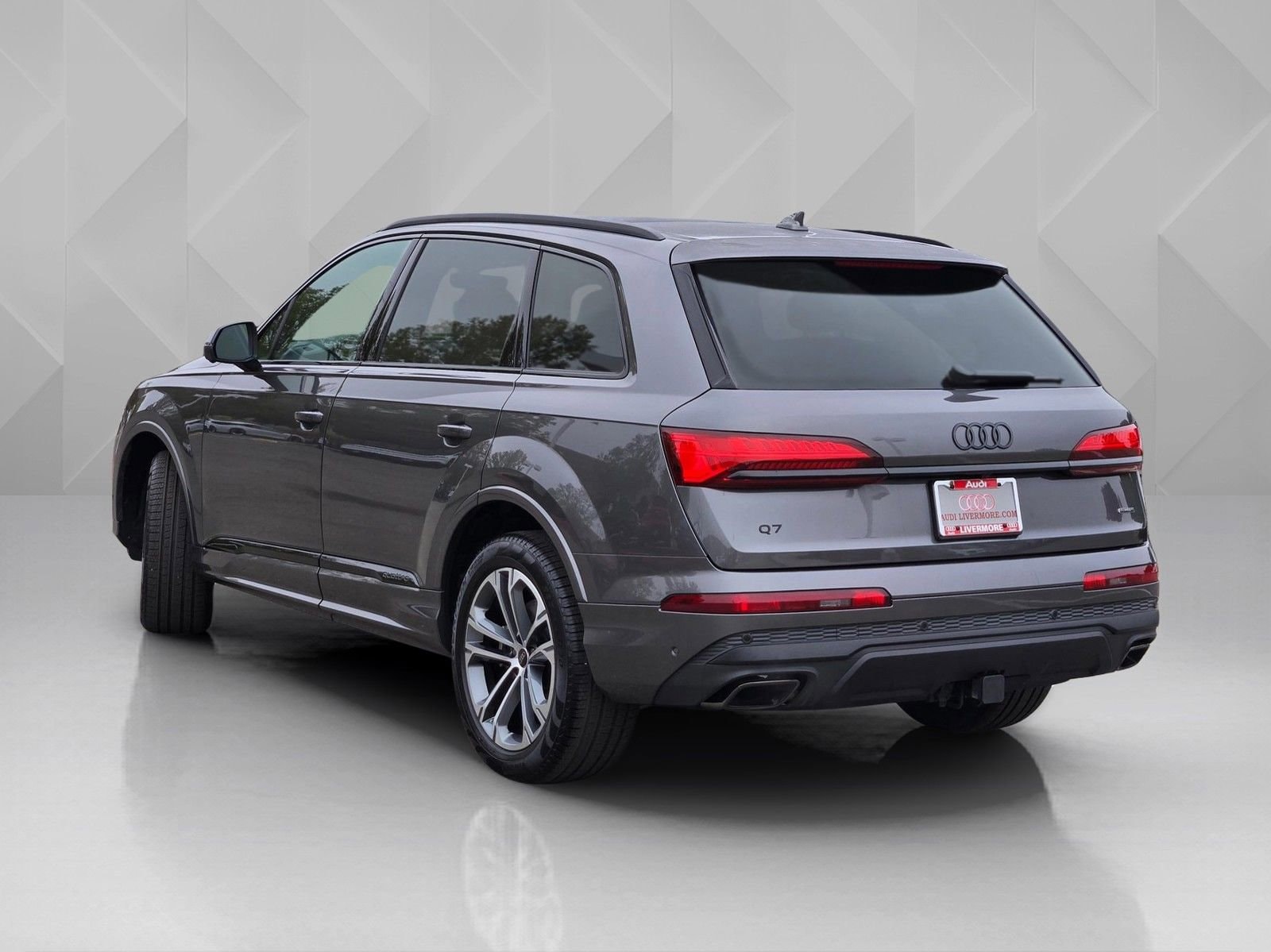 2025 Audi Q7 Premium Plus photo 4