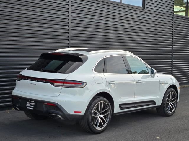 2025 Porsche Macan photo 6