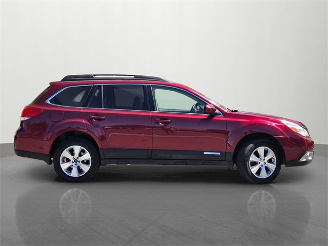 2011 Subaru Outback 3.6R Limited photo 3