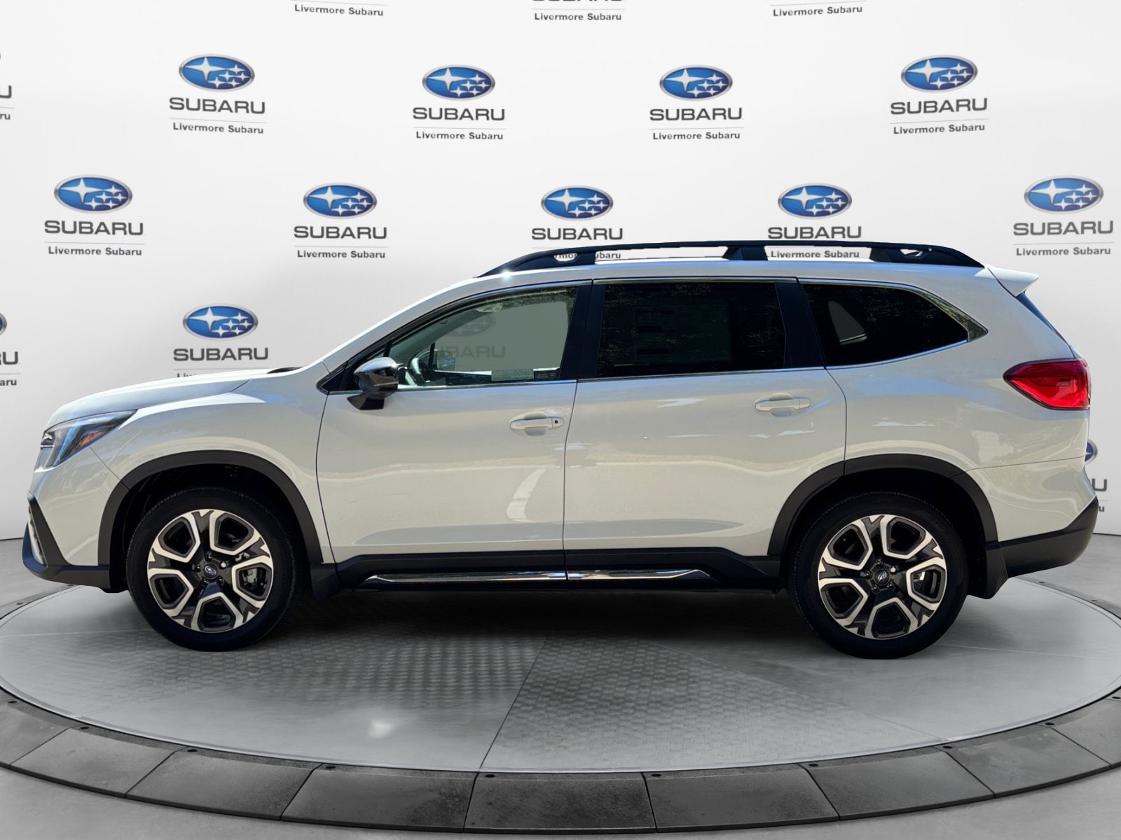 2026 Subaru Ascent Limited - Photo 2