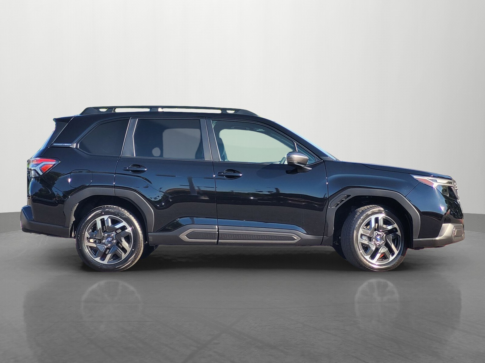 2025 Subaru Forester Limited photo 3