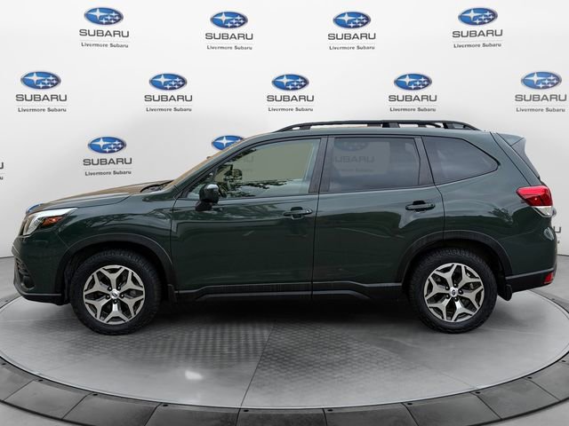2023 Subaru Forester Premium photo 6