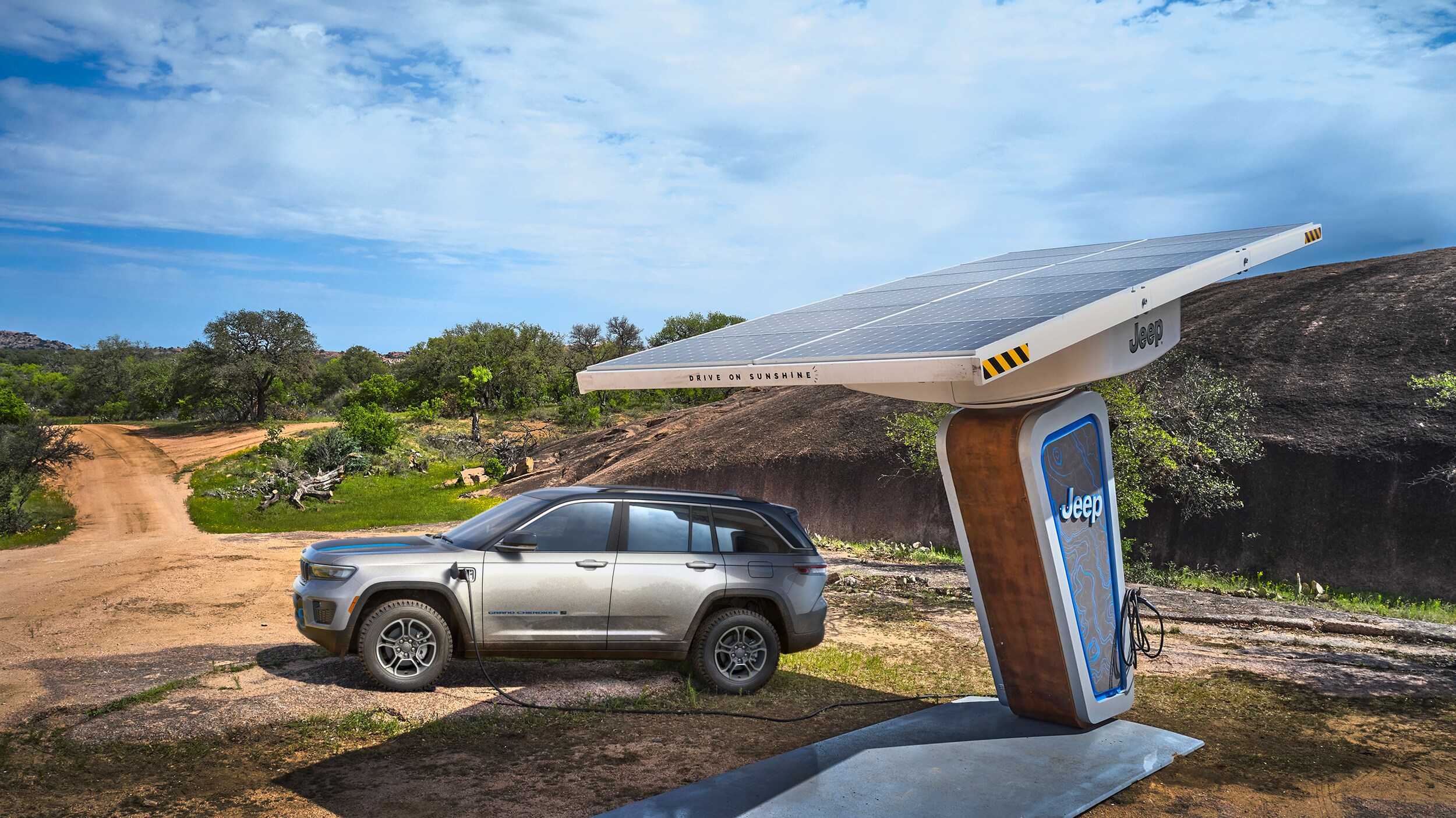 2022-Jeep-GrandCherokeeWL-4xe-Trailhawk-SUV-L12.jpg