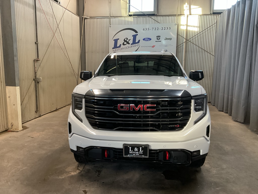Used 2023 GMC Sierra 1500 AT4 Truck Crew Cab