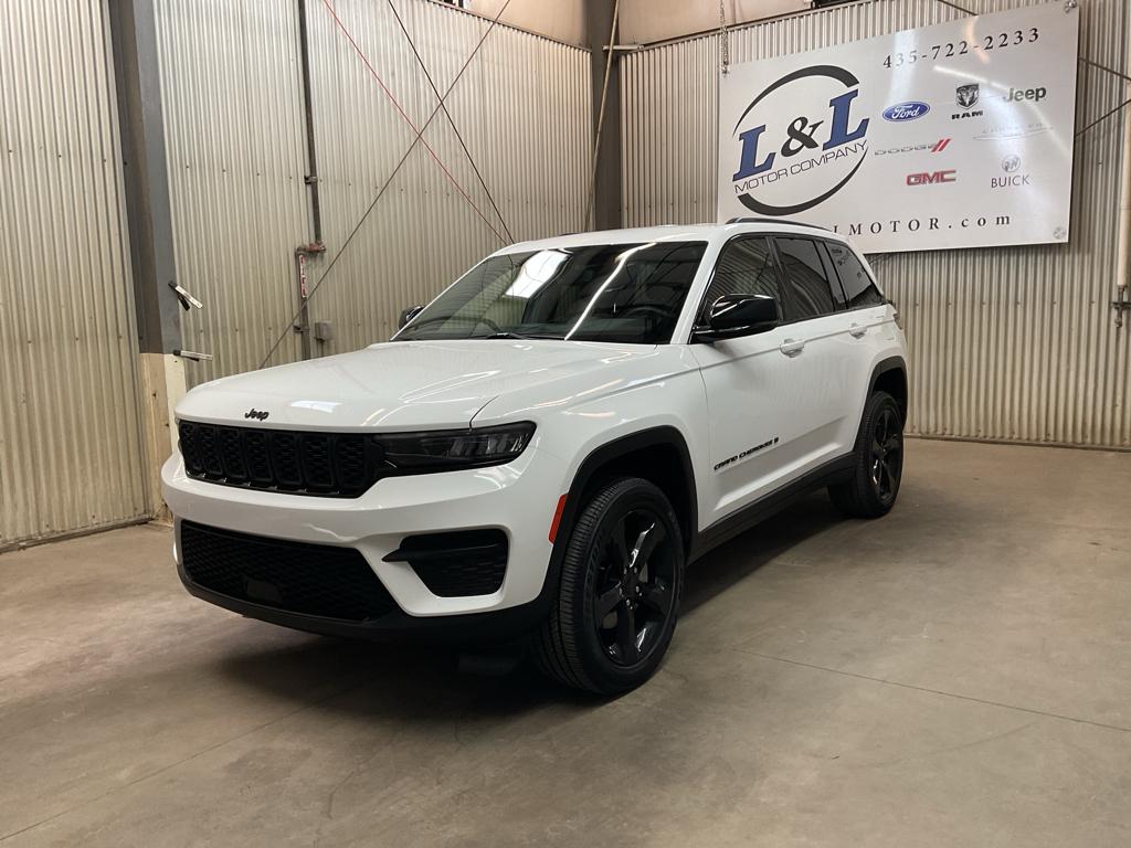 Used 2023 Jeep Grand Cherokee Altitude with VIN 1C4RJHAG1PC544255 for sale in Roosevelt, UT