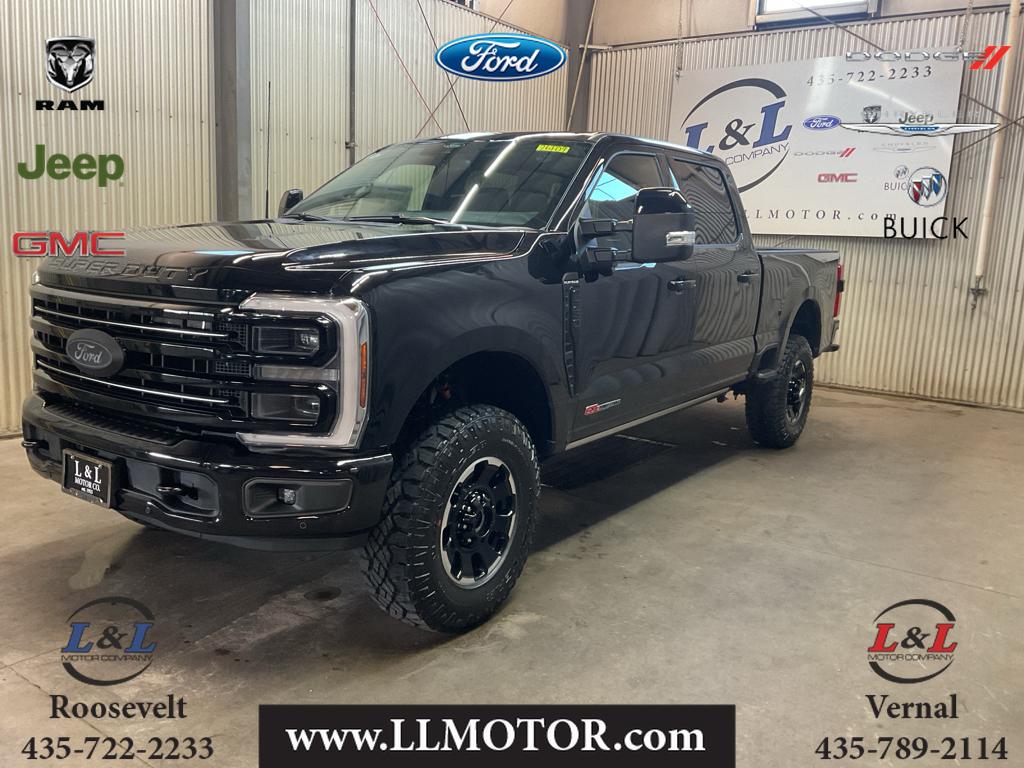 2026 Ford F-350 Super Duty Platinum's photo