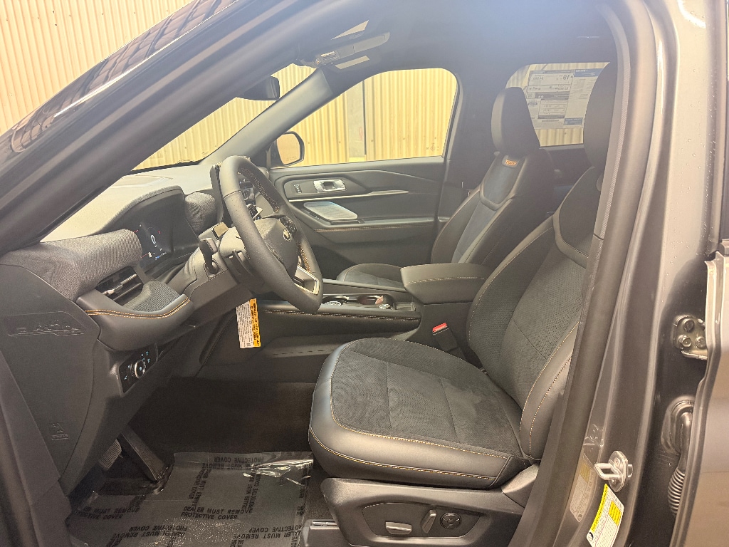 2026 Ford Explorer Tremor - Photo 9