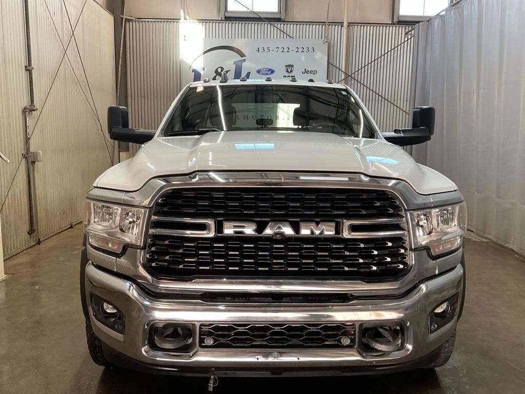Used 2022 Ram 5500 Chassis Tradesman/SLT/Laramie/Limited Truck Crew Cab