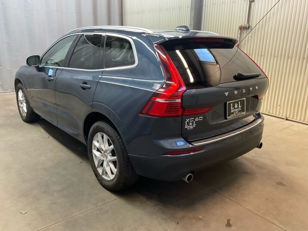 Used 2021 Volvo XC60 T6 Momentum SUV