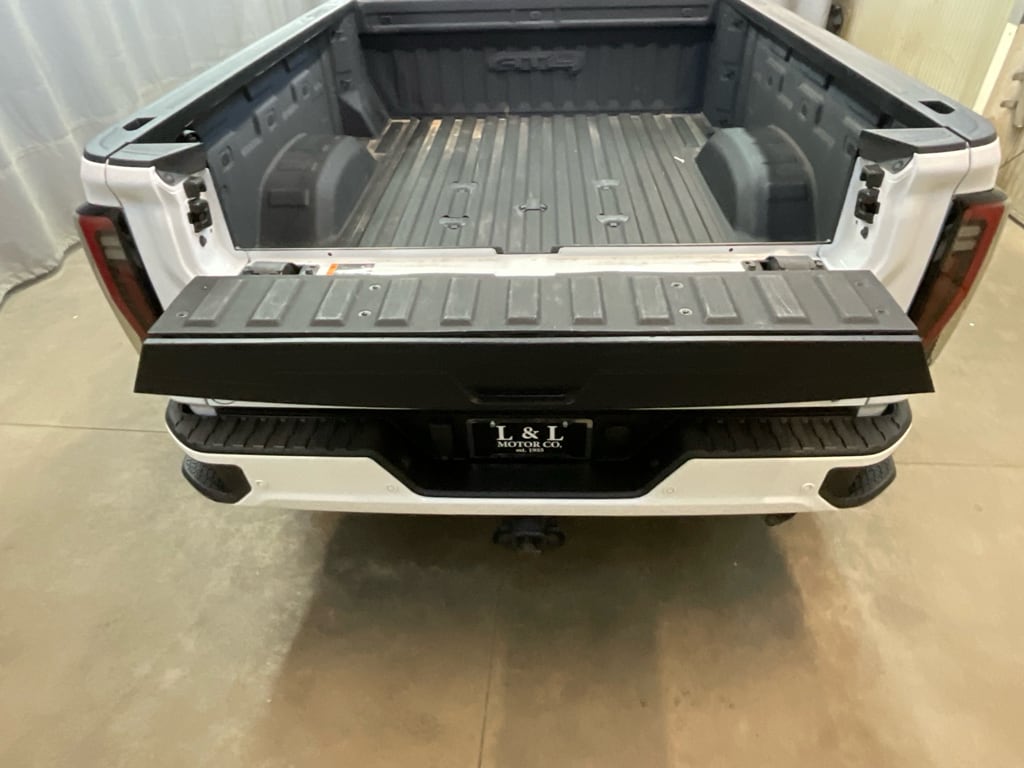 Used 2024 GMC Sierra 2500 HD AT4 Truck Crew Cab