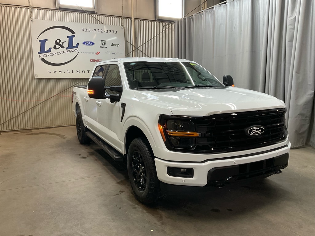 New 2025 Ford F-150 XLT Truck SuperCrew Cab