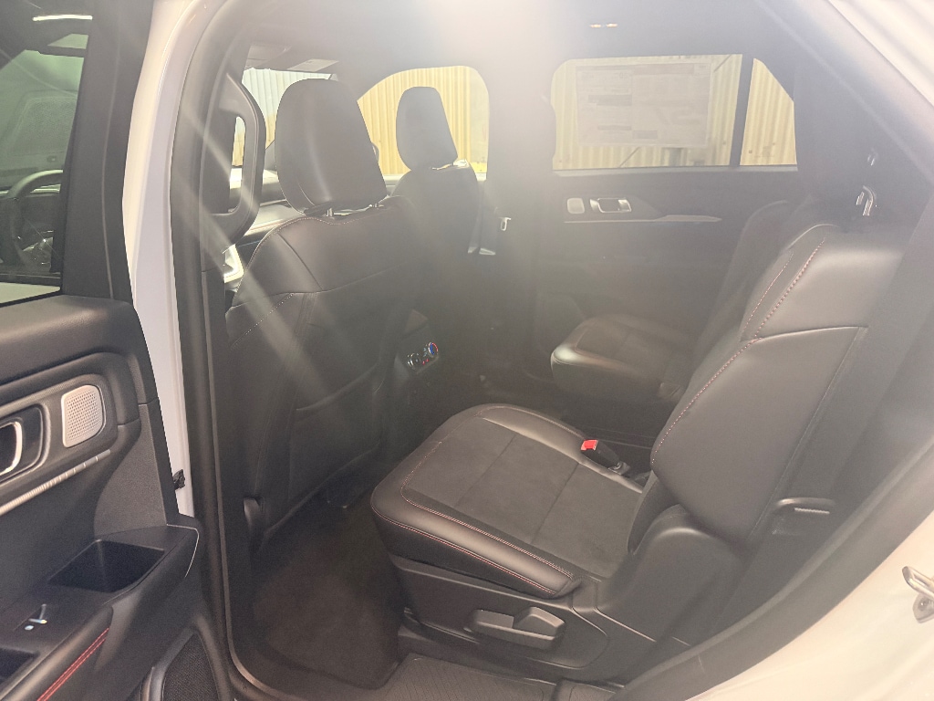 2026 Ford Explorer ST - Photo 14