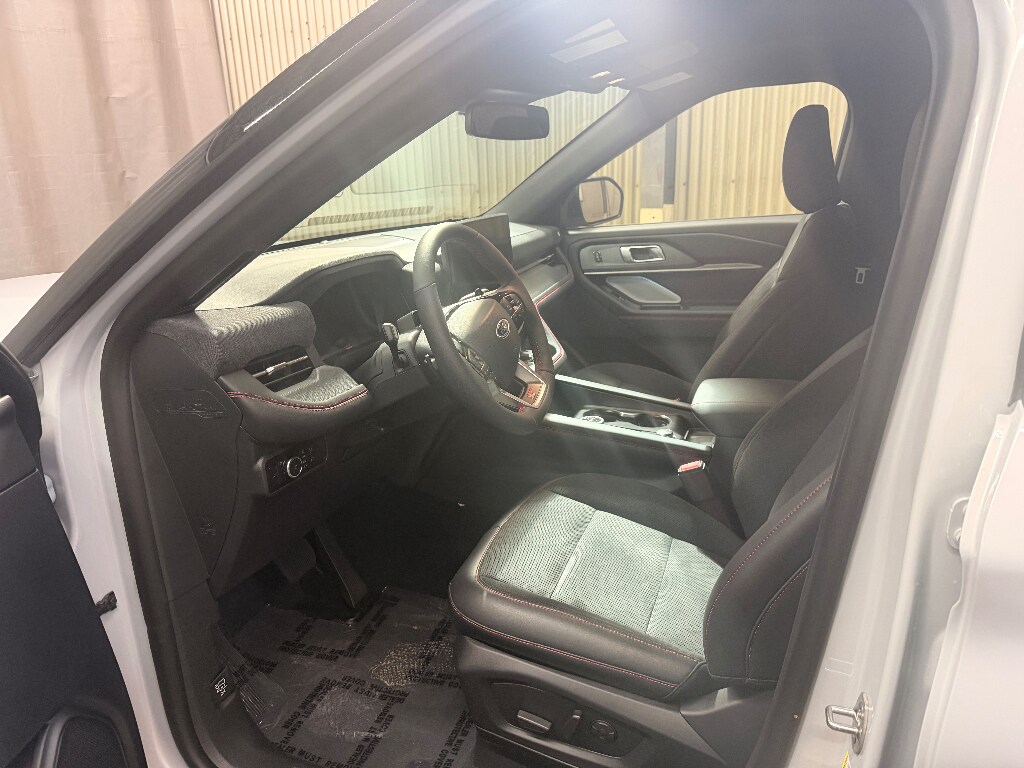 2026 Ford Explorer ST - Photo 9