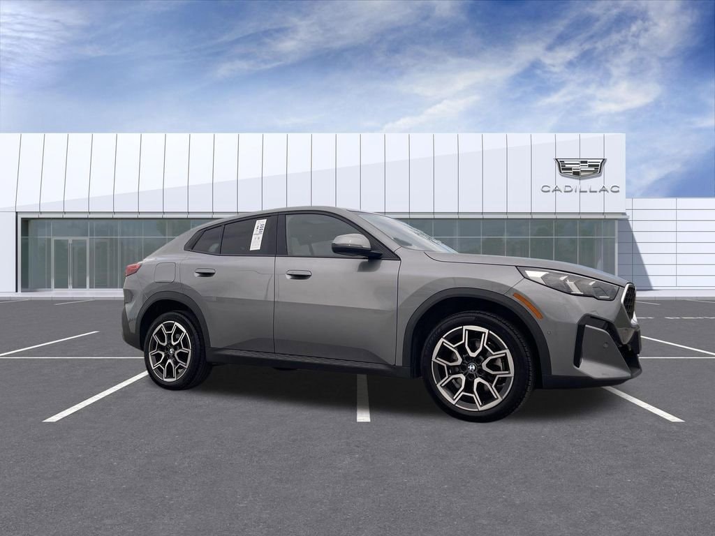2025 BMW X2 xDrive28i's photo