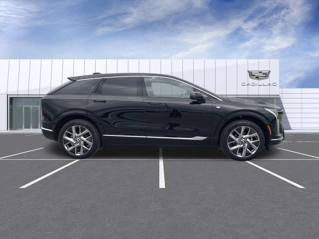 2027 Cadillac OPTIQ Luxury - Photo 9