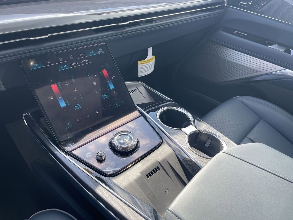 2025 Cadillac Escalade IQ Luxury 2 - Photo 31
